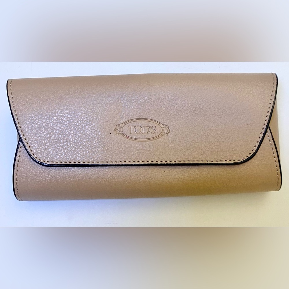 Tod's genuine leather sunglasses case in a tan color